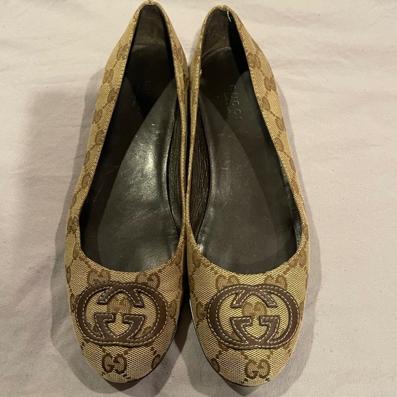 Gucci Beige and Brown Flats - Picture 1 of 8